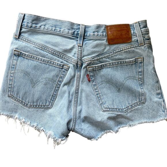 Levi’s 501‎ Destroyed High-Rise Cutoff Button Fly Premium Jeans Shorts Size 25 - Picture 2 of 9